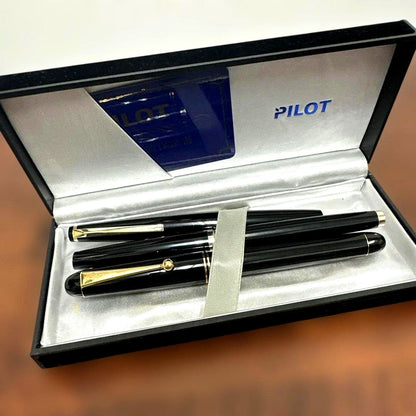 Showa Retro 3-Pen Set of gold fountain pens by PILOT with fine and extra fine tips in a sleek case