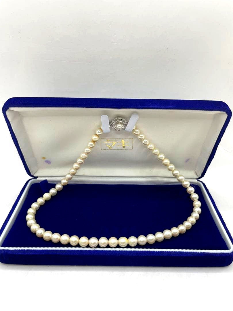 Akoya pearl silver necklace featuring 7mm genuine pearls on a 40cm silver chain