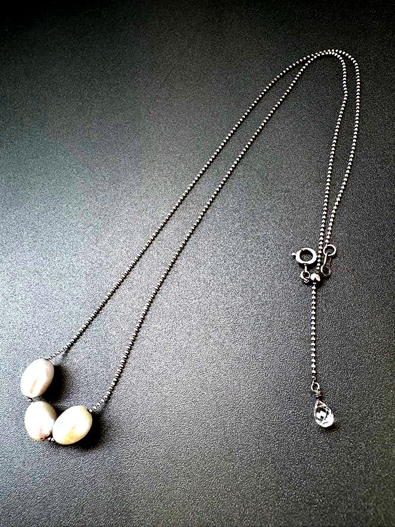 agete Silver Pearl Necklace No.824 featuring 3 pearls of 3.4mm on a 50cm silver chain
