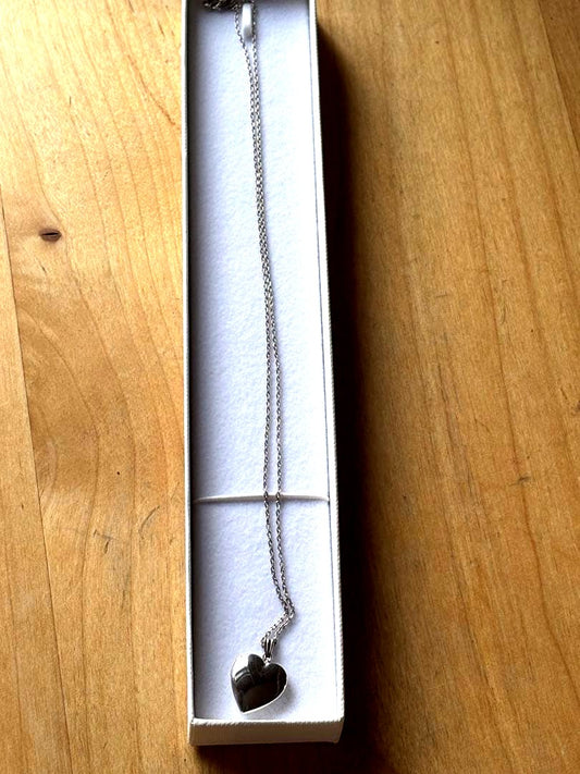 K14 white gold heart-shaped rocket pendant necklace by Mikkimoto with 46 cm chain
