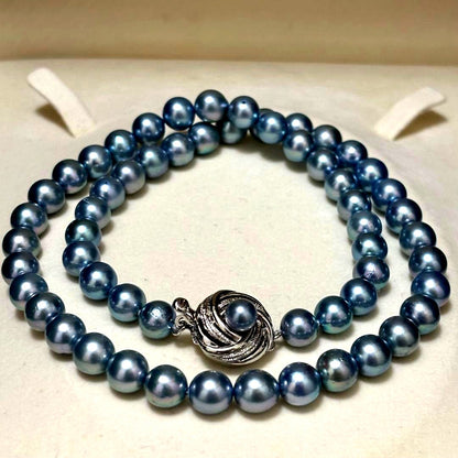 Akoya pearl necklace with 7.0-7.5 mm blue tone pearls, 43 cm length, sterling silver clasp