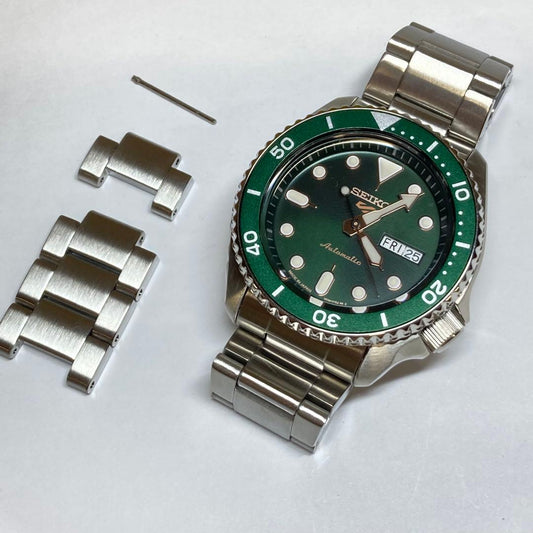 SEIKO 5 B381 Automatic Men's Watch — Japanese