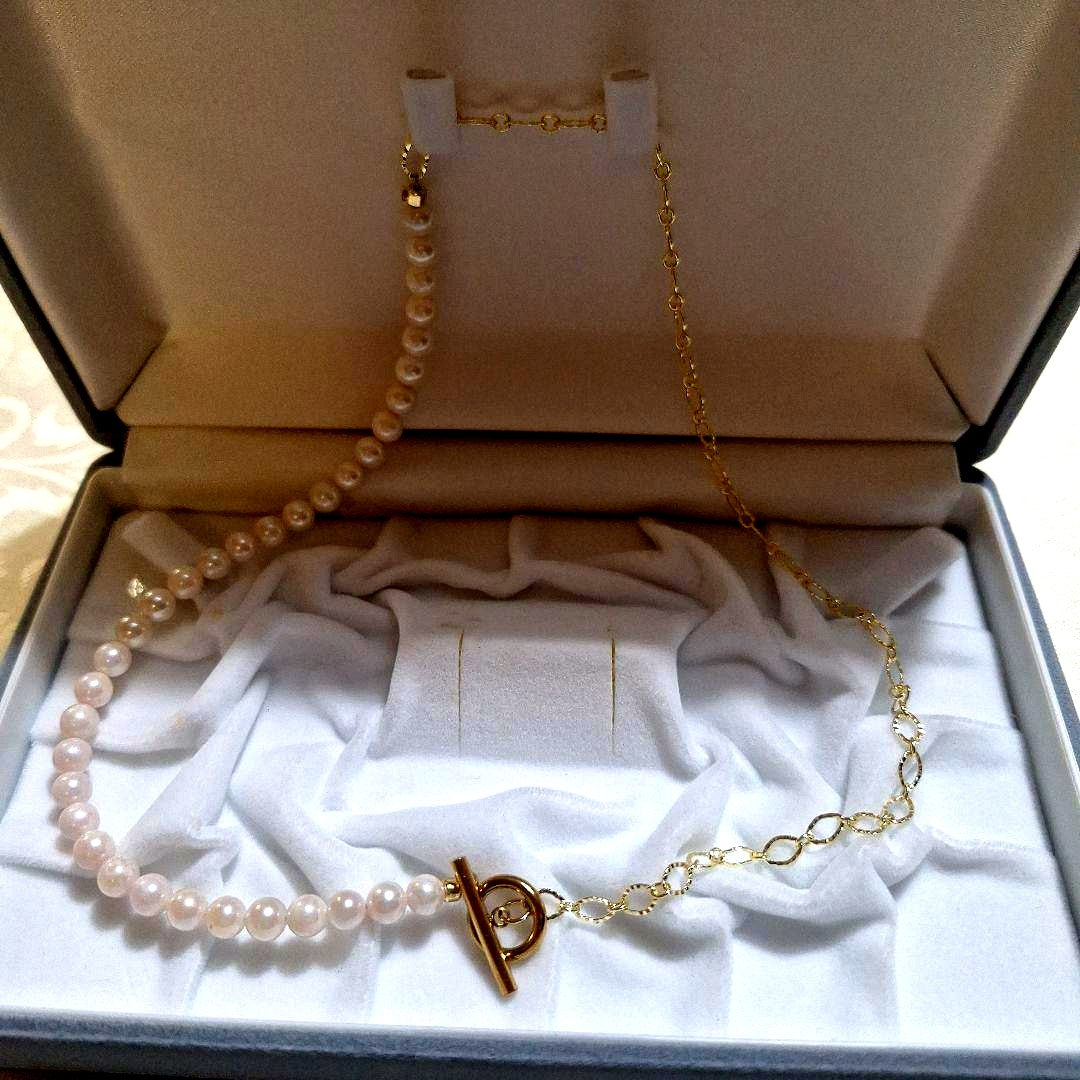 Akoya pearl pendant necklace with a 6mm pearl on a 48cm 14kgf chain displayed on a white background