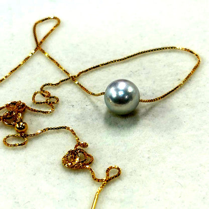 Ise-Shima Ago Bay Akoya natural 8.6mm pearl necklace with K18 finish and gold chain on white background