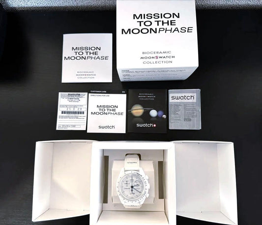 swatch MoonSwatch Snoopy Quartz Men's — Japanese