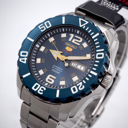 SEIKO 5 Sports Divers Automatic Men's Watch — Japanese