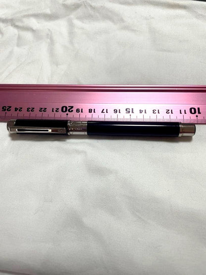 Waterman Fountain Pen shown in photo with no additional accessories included