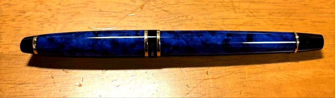 Waterman Expert Marble Blue fountain pen showing blue marble finish and silver accents