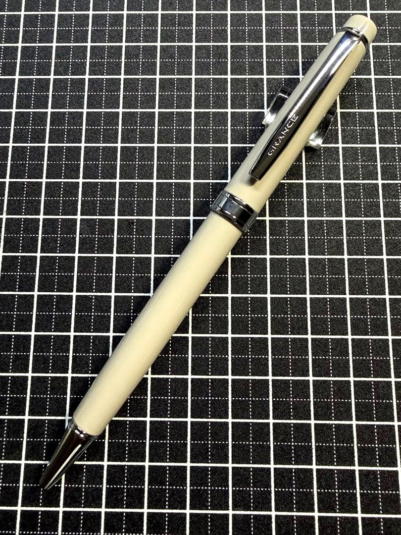 PILOT GRASE ballpoint pen in sand-beige color with resin ball tip, model BGRS-17-SB