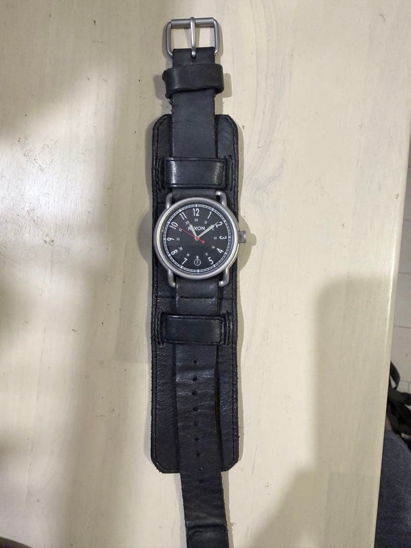 NIXON Leather Band Series Men's Watch — Japanese
