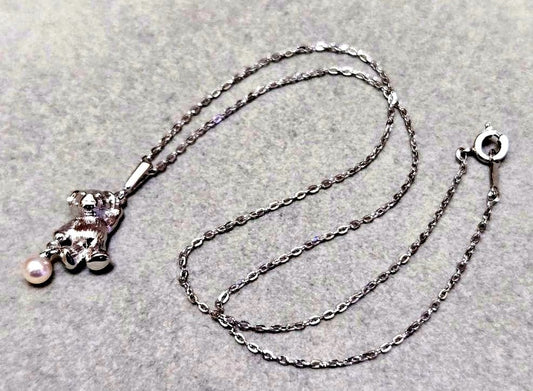 MIKIMOTO Akoya Pearl Bear Necklace with silver S925 chain and pearl pendant, 40cm length