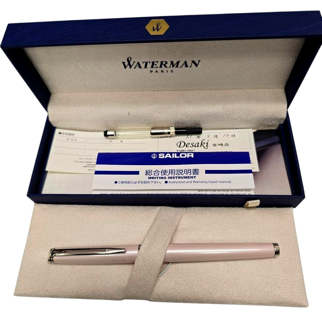 Waterman pink fountain pen with gold trim and matching dedicated pink case