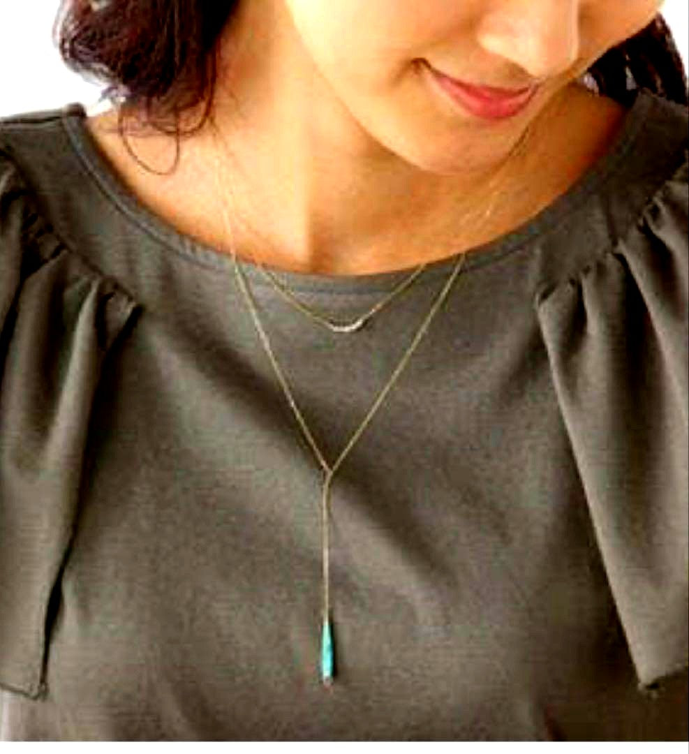 Agato Y-shaped necklace with turquoise pendant, stylish and versatile design