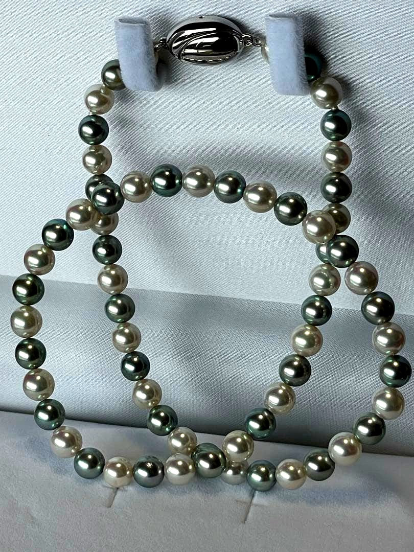 Akoya pearl necklace with bicolor blue and white pearls sized 6-6.5mm, approximately 42cm long