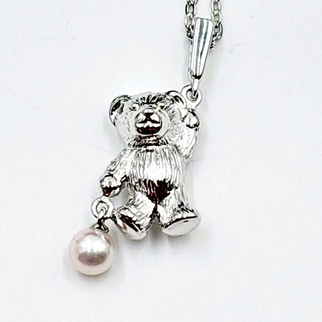 Mikimoto silver Akoya pearl pendant necklace with a bear motif on a 40cm chain
