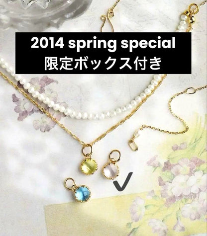 Agete Limited Edition K10 necklace bracelet charm with rose quartz front and white shell back on 40 cm adjustable chain