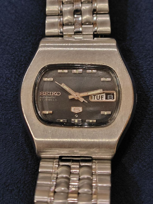 SEIKO 5 Automatic Men's Watch — Japanese