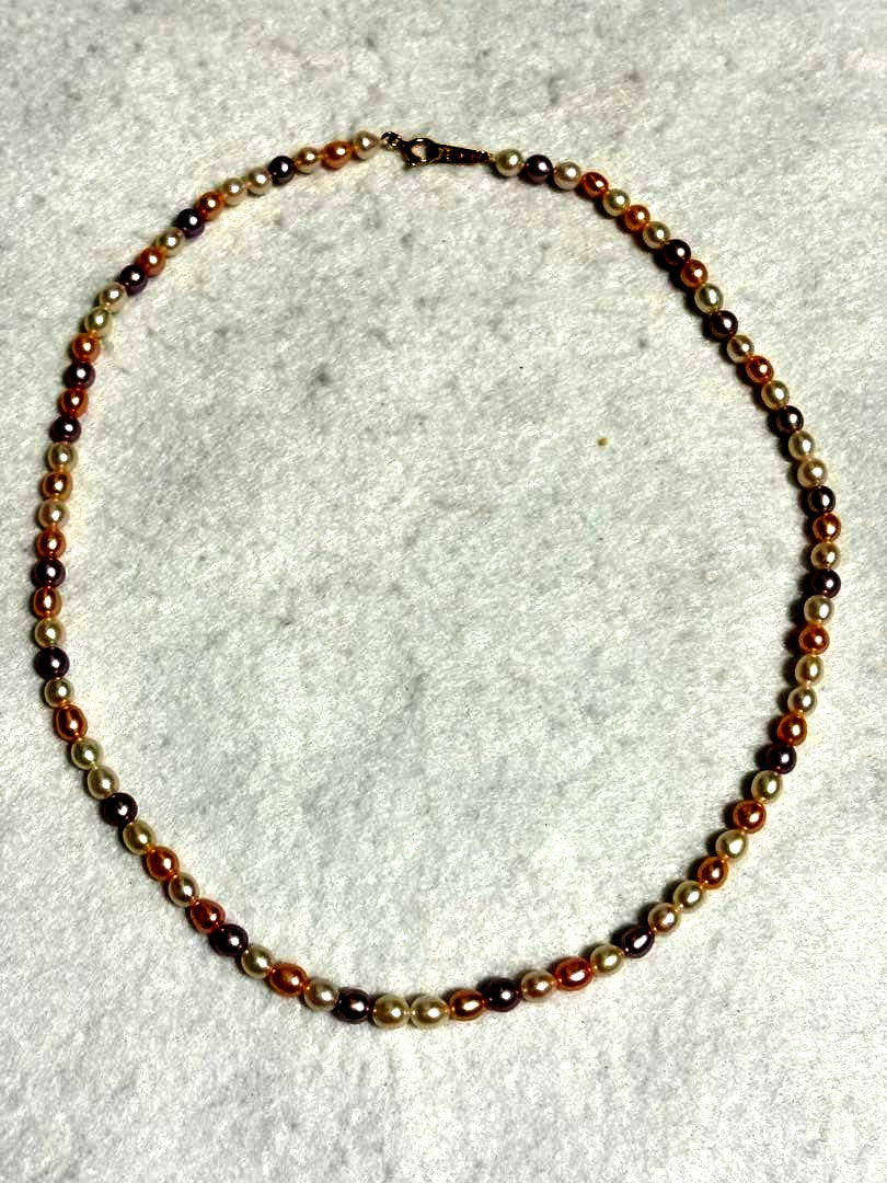 Tasaki K18 freshwater pearl necklace measuring 7.9 inches with elegant white pearls on gold chain