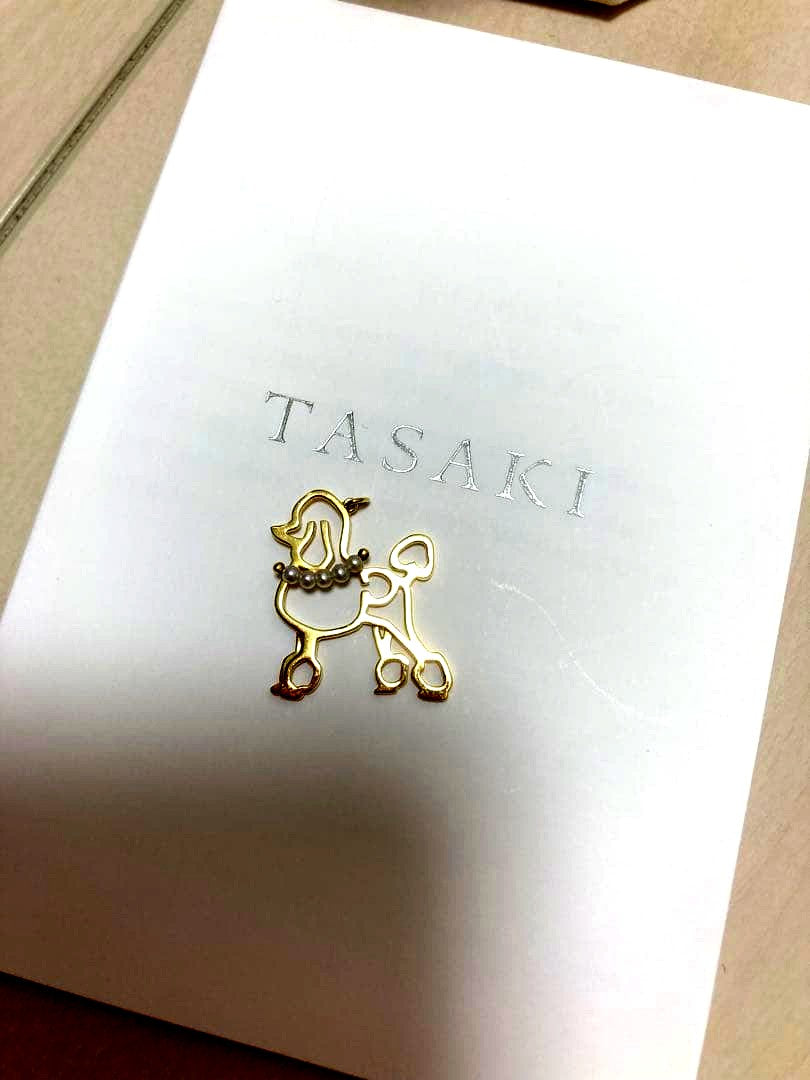 TASAKI gold K18 charm featuring a detailed poodle motif