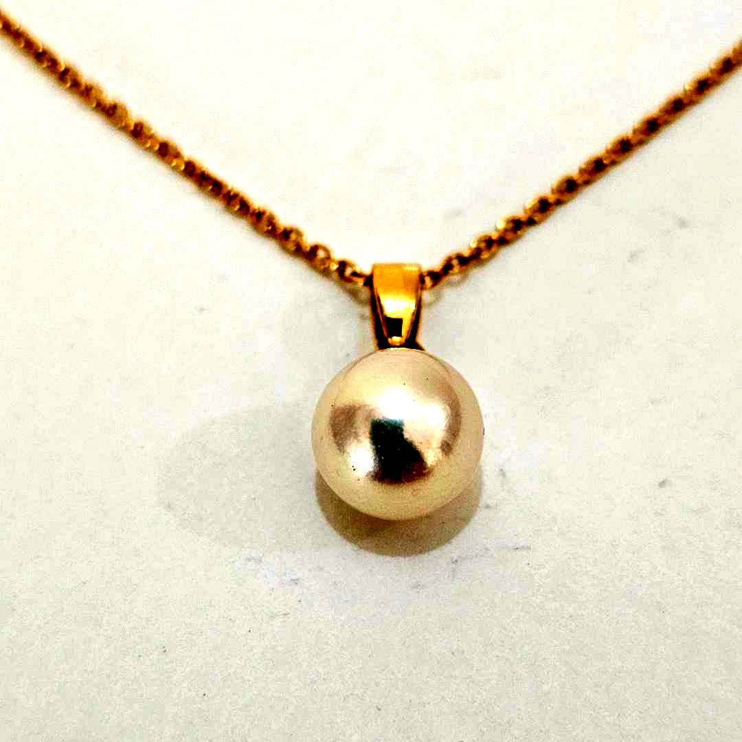 1989 Mikimoto pearl necklace with 8mm pearls on 40cm yellow gold K14YG chain