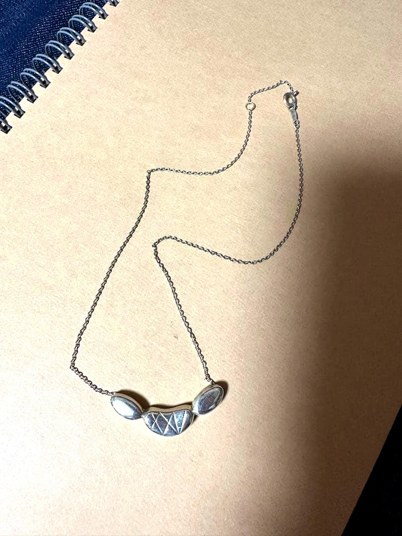 Mikimoto Sofia silver necklace approximately 39cm length with elegant and rare design
