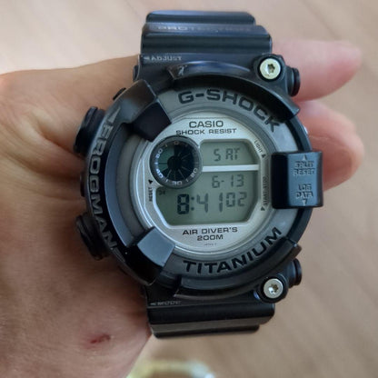 CASIO DW-8200 Digital Men's Watch — Japanese
