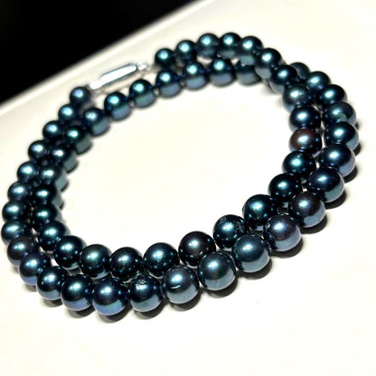 Akoya pearl black necklace featuring 6.5-7mm pearls on a 42cm strand