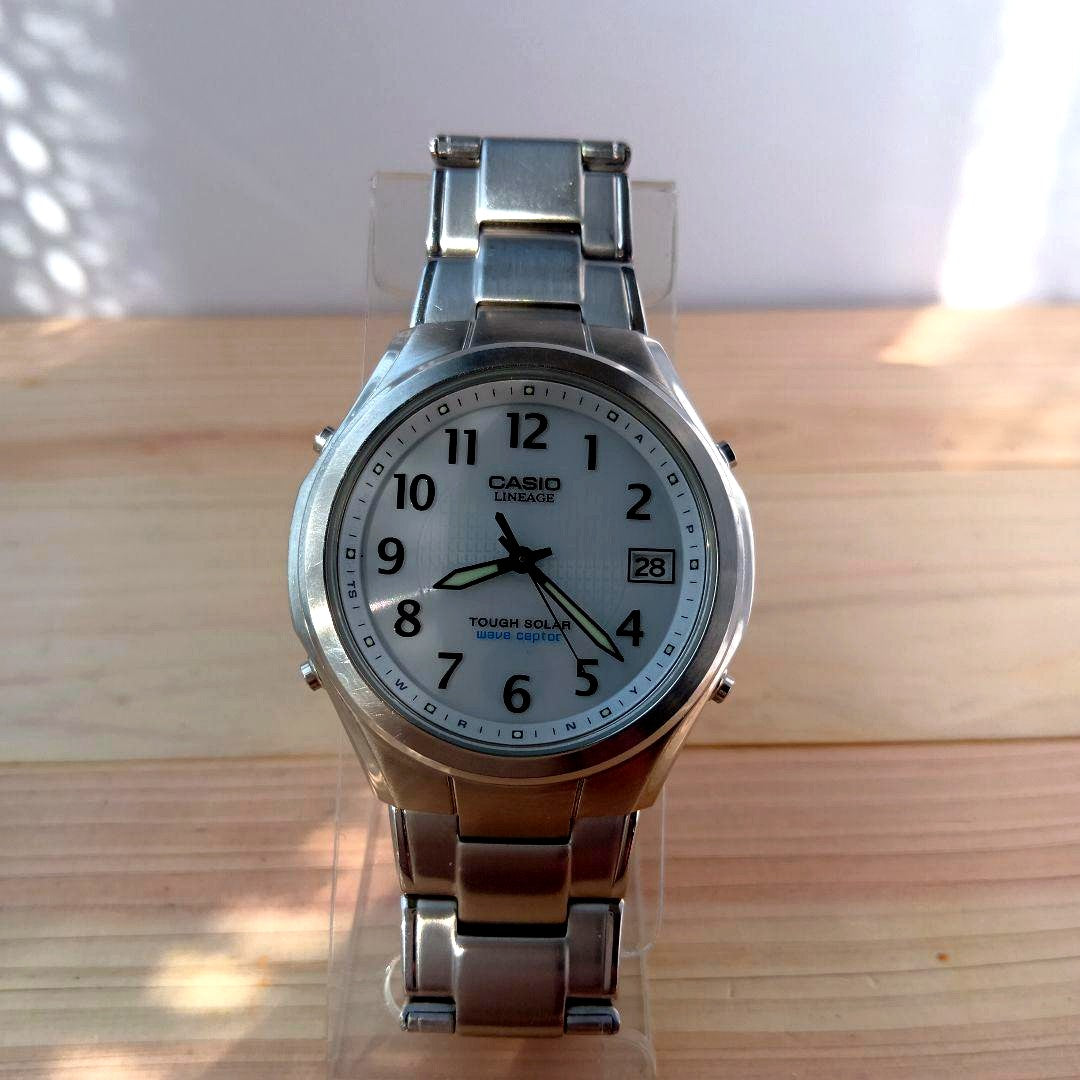 Casio Liniage Radio Wave Solar Watch LIW-120DEJ-7A2JF with stainless steel band and minor scratches