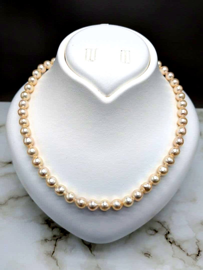 Akoya cultured pearl baroque necklace with 7.5-8mm white pearls and silver clasp, 43.7cm length