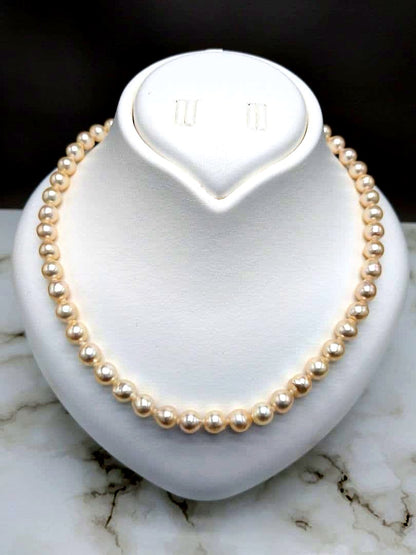 Akoya cultured pearl baroque necklace with 7.5-8mm white pearls and silver clasp, 43.7cm length