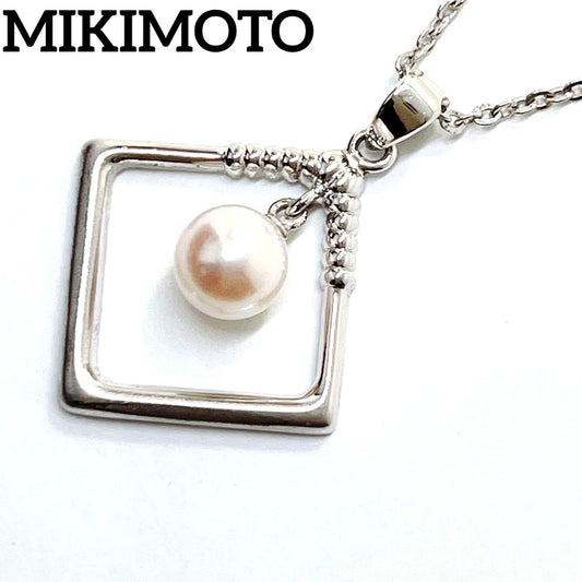 MIKIMOTO Pearl Square Necklace made of silver with a 40cm chain and square pearl pendant