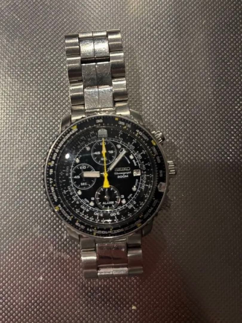 SEIKO SNA411 Quartz Men's Watch — Japanese