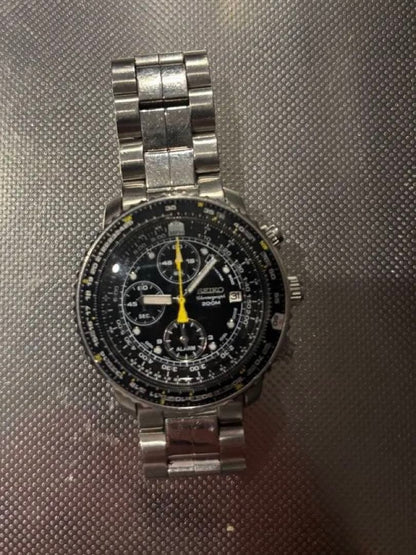 SEIKO SNA411 Quartz Men's Watch — Japanese