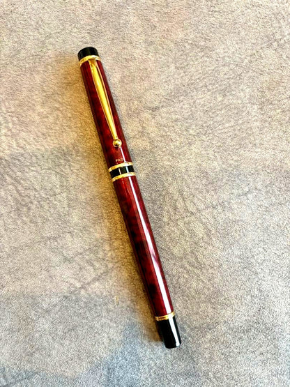 PILOT Grand Se Fountain Pen in marble red color with fine nib, gently used and well-maintained