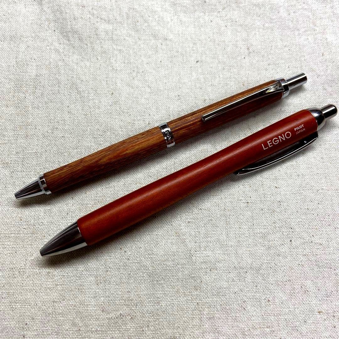 PILOT Regno ballpoint pen 2-piece set showing pens side by side for penmanship practice