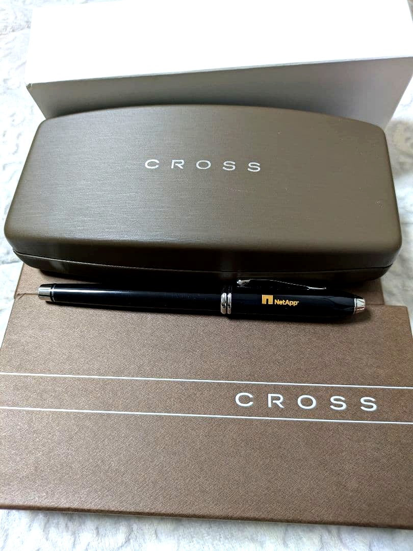 Black CROSS ballpoint pen with NetApp logo and included case