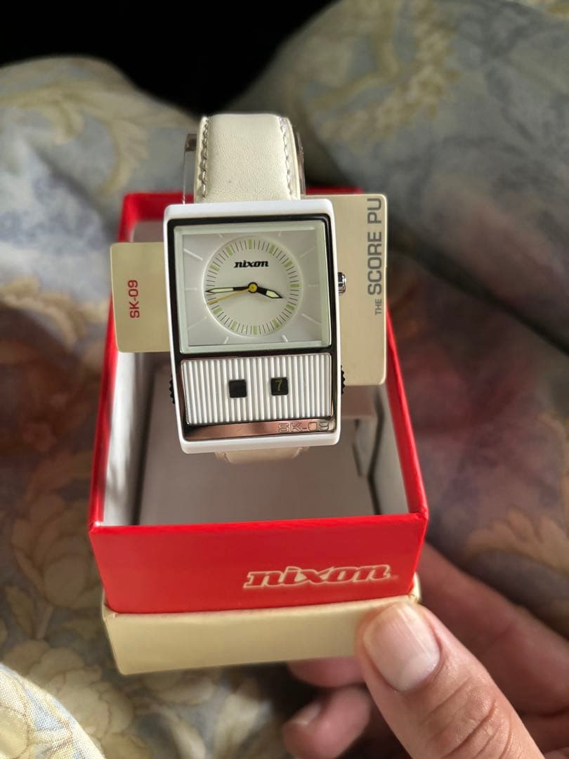 NIXON Quartz Men's Watch — Japanese