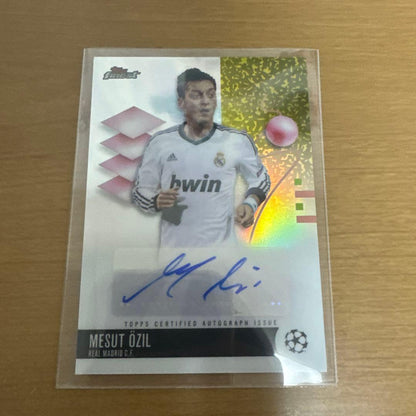 Topps Finest Mesut Ozil Autographed Card — Japanese