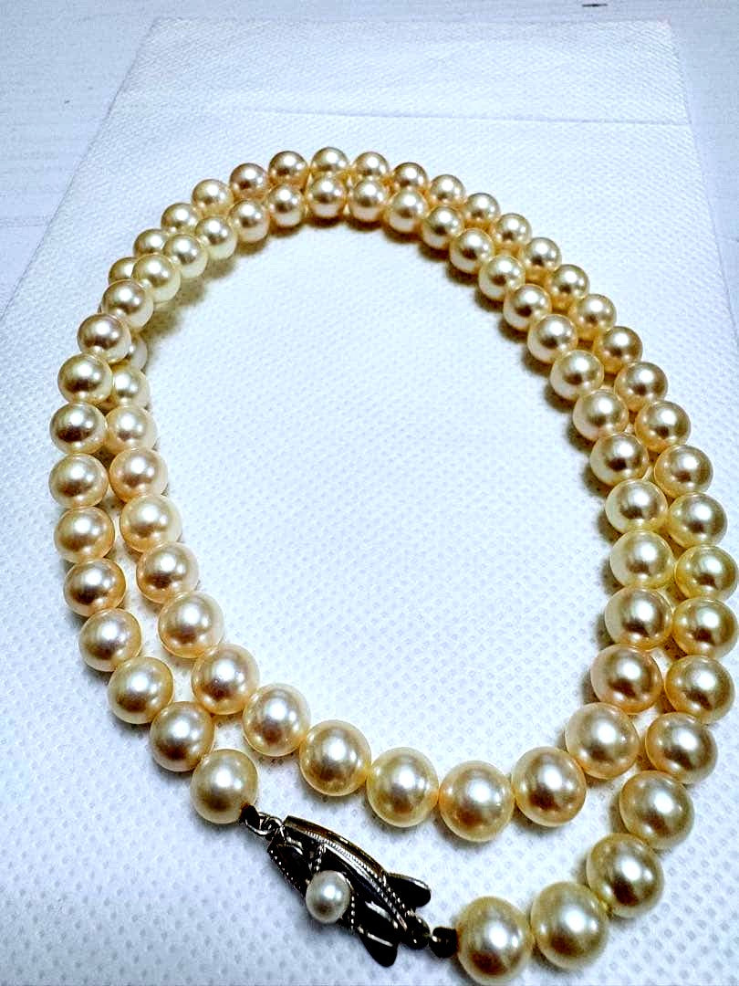 Mikimoto Akoya pearl necklace with 7.5mm pearls and 14K white gold WGK14 clasp, 55.5cm length