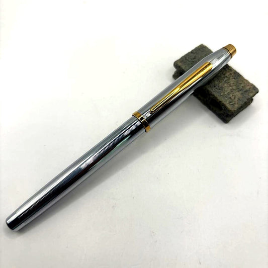 CROSS Classic Century II Fountain Pen Medalist with fine nib in polished finish