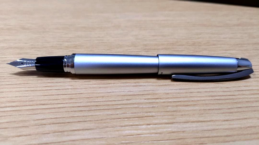 PILOT Silver Series Fountain Pen made of brass, from Knight Collection, with unopened ink cartridge included
