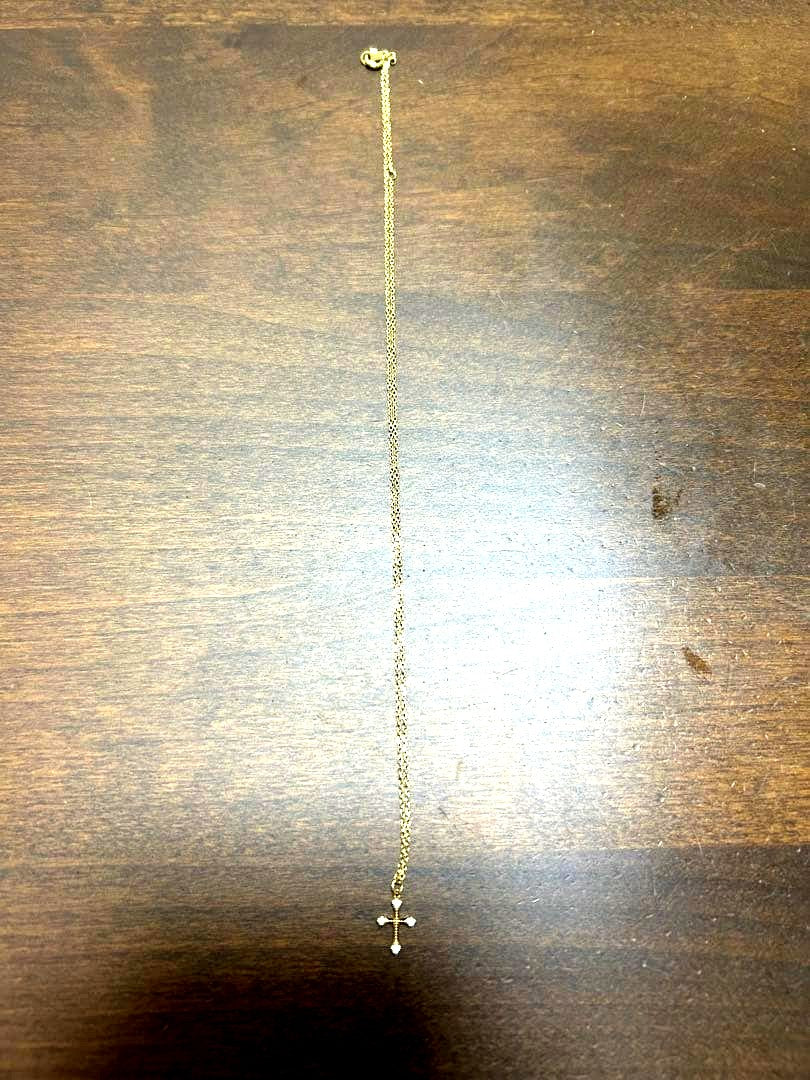 Agate gold cross pendant necklace with 1 cm cross and 40 cm adjustable chain on white background