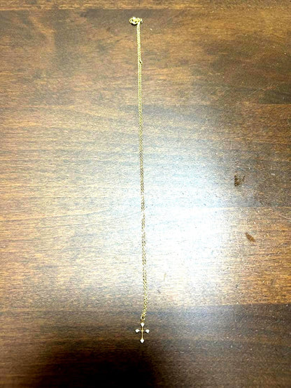 Agate gold cross pendant necklace with 1 cm cross and 40 cm adjustable chain on white background