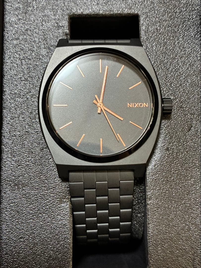 NIXON Analog Men's Watch — Japanese