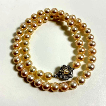 Honmono Akoya pearl necklace with 7mm pearls and silver hardware, 43 cm length
