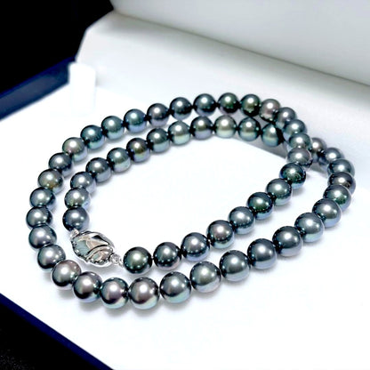 Akoya gray pearl necklace with 7.0-7.5mm pearls and silver clasp, 43.5cm long