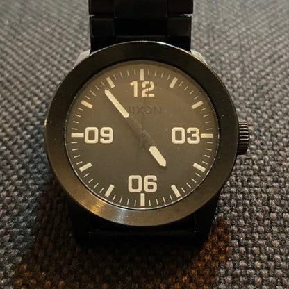 NIXON Analog Men's Watch — Japanese