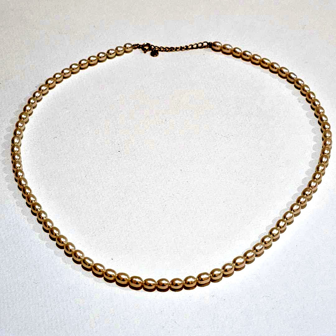 Mikimoto Perlita pearl necklace in 18K yellow gold with 4.1mm pearls, 40cm length, vintage design