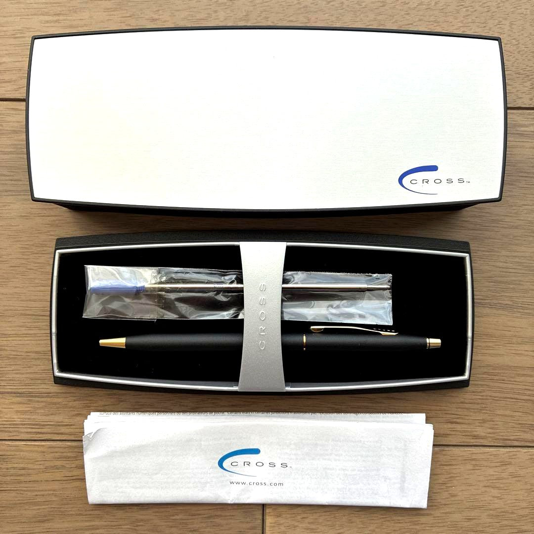 Cross Classic Century black matte ballpoint pen with refill and carrying case from Japan