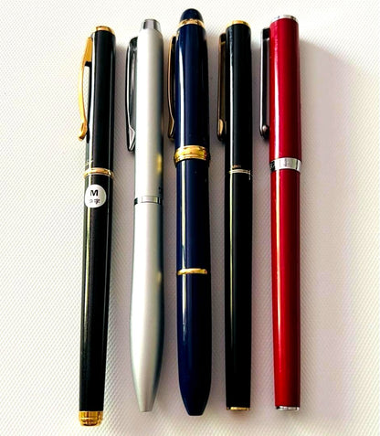 Pilot 5-piece pen set with Drive Pearl-white and 2+1SR Dark Blue pens shown